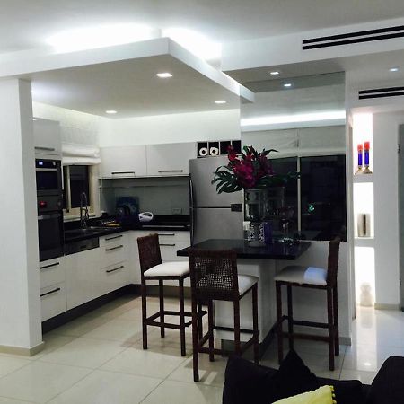 Regency Residence With Pool - Next The Beach Herzelia 외부 사진